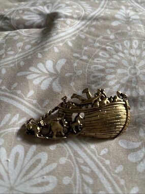 Gold-tone Noah's Ark Brooch Pin - Women's Jewelry